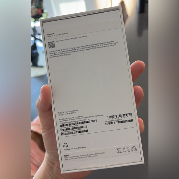 Apple iPhone 16, 256GB, Pink - Unlocked - Picture 10 of 11